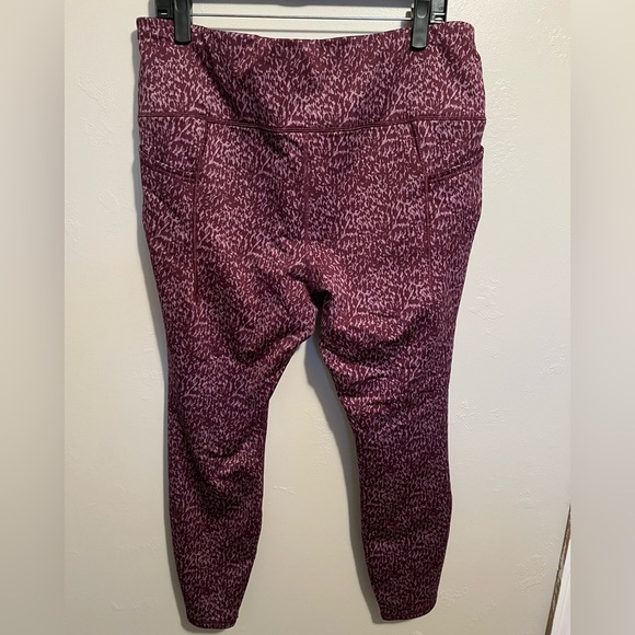 All in Motion Leggings - Picture 9 of 10